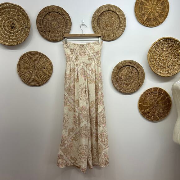 NEW AE American Eagle Boho Smocked Drop Waisted Bella Strapless Jumpsuit Medium - Picture 3 of 6